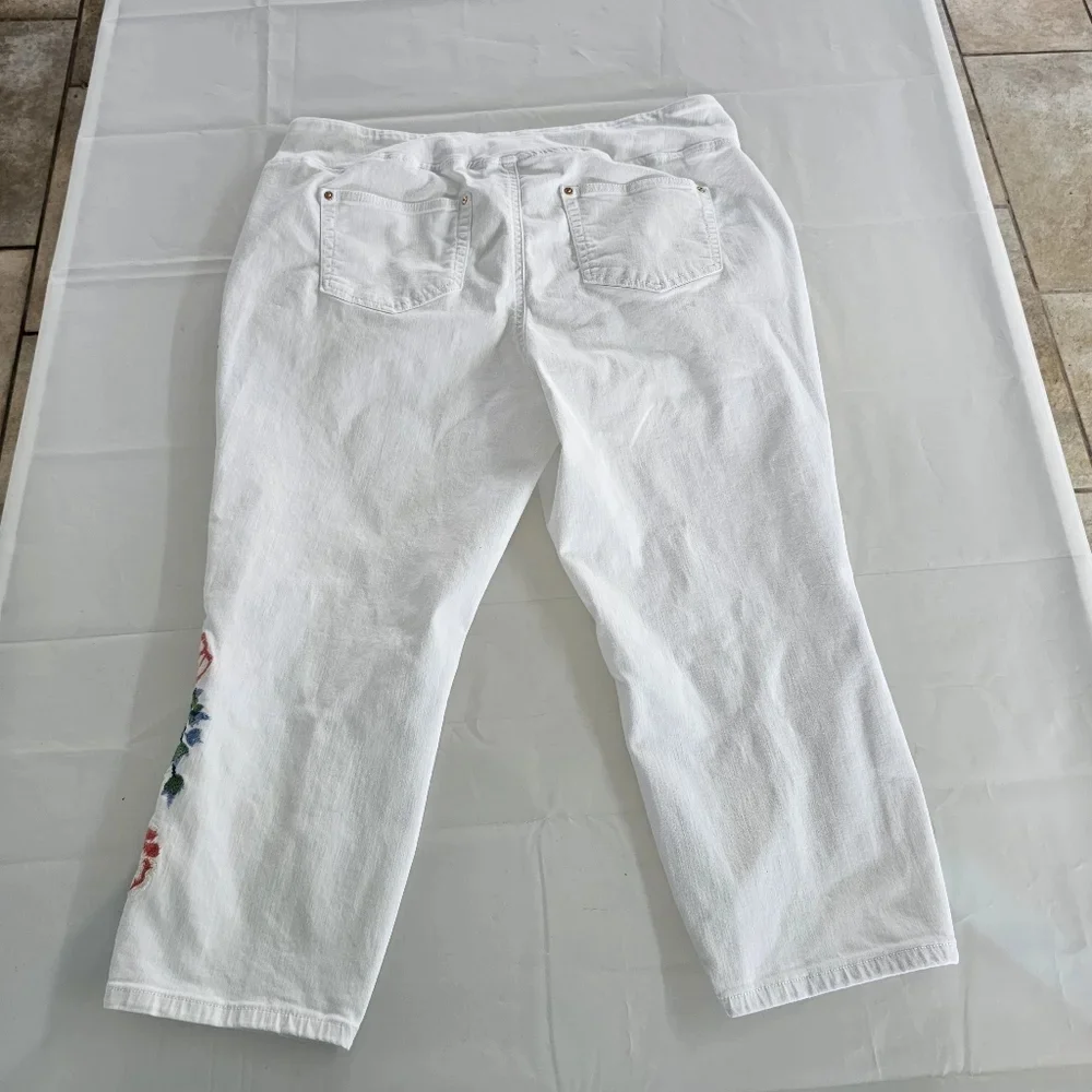Belle By Kim Gravel 18w Woman's White Cropped Ankle Jeans - Picture 4 of 13